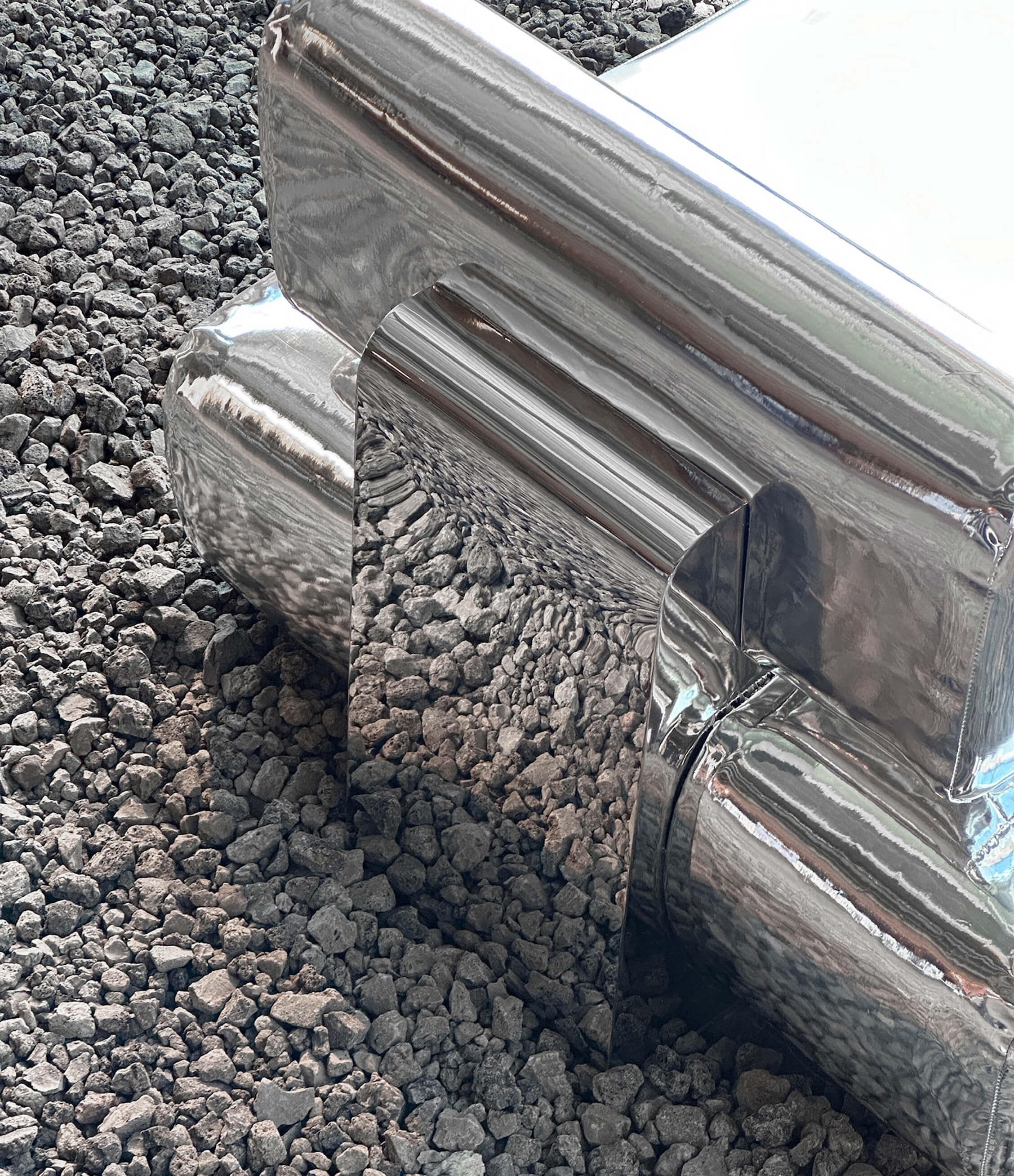 Chrome Margot Sofa UNIQUE DESIGN FAIR CDMX 2025